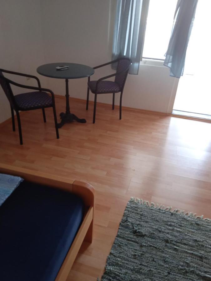Apartment And Rooms Barbaric Neum Bagian luar foto