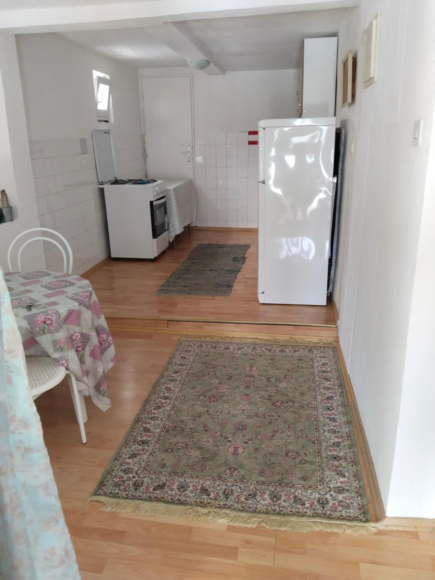 Apartment And Rooms Barbaric Neum Bagian luar foto