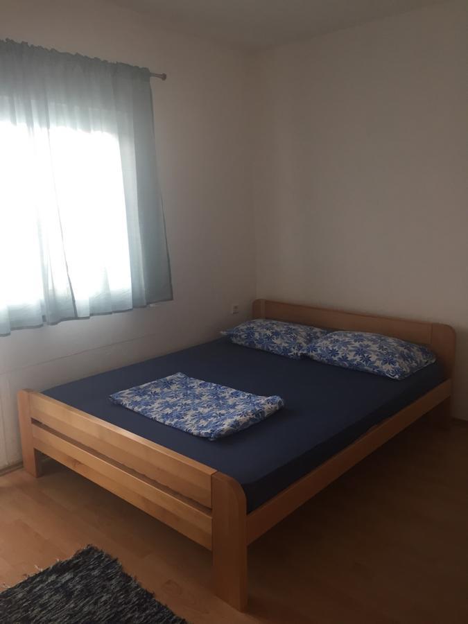 Apartment And Rooms Barbaric Neum Bagian luar foto