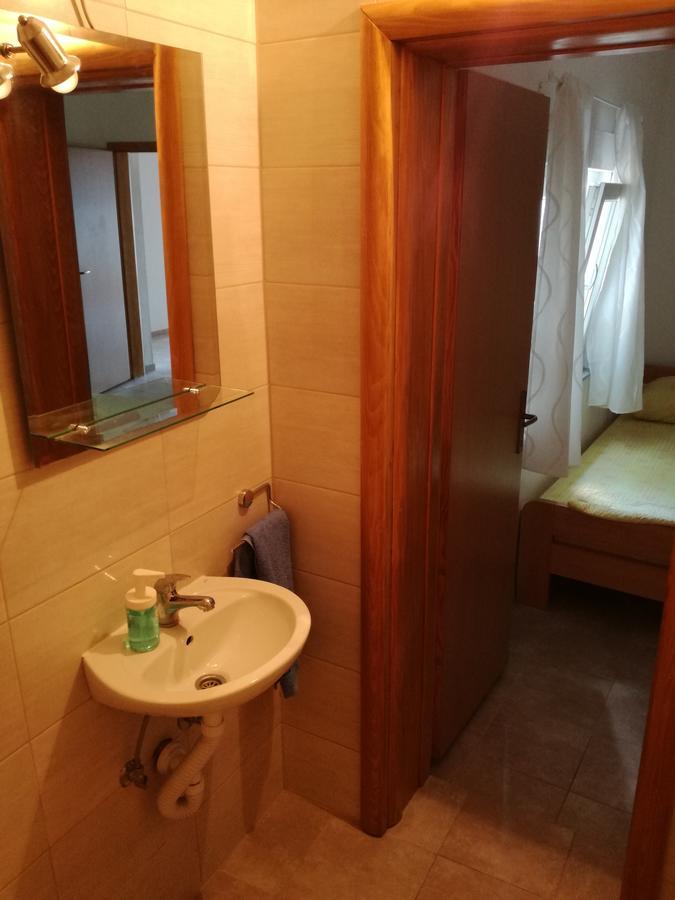 Apartment And Rooms Barbaric Neum Bagian luar foto