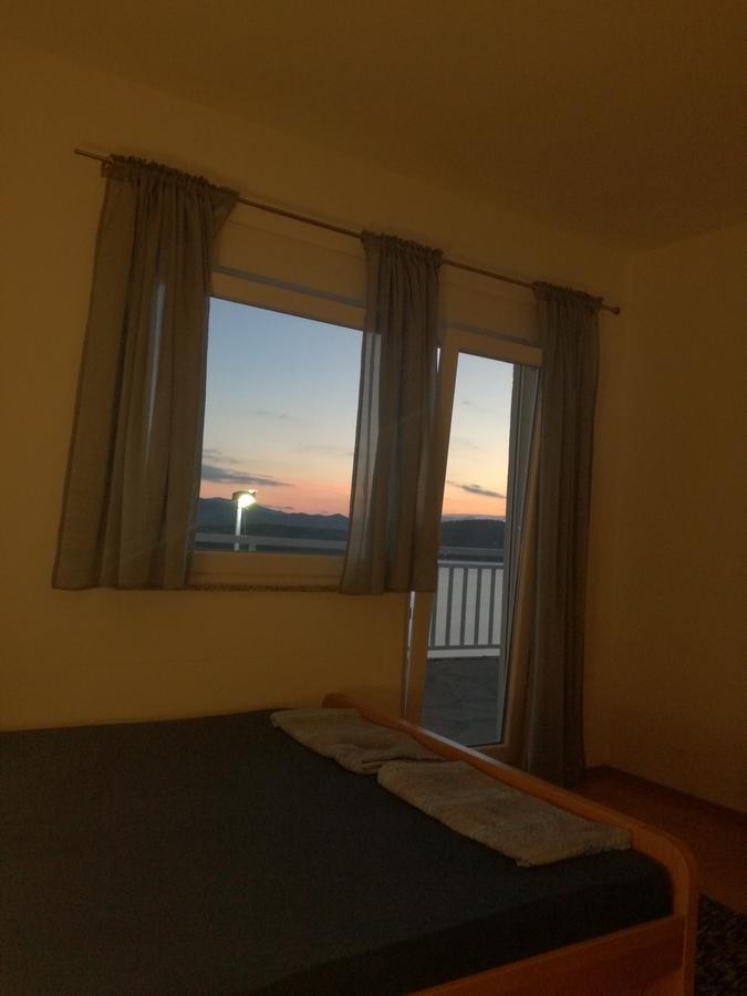 Apartment And Rooms Barbaric Neum Bagian luar foto