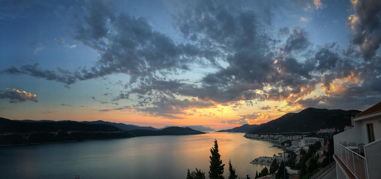 Apartment And Rooms Barbaric Neum Bagian luar foto